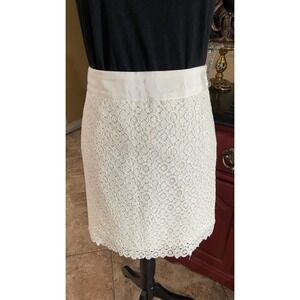 The Limited women's‎ floral lace cream pencil skirt size 4